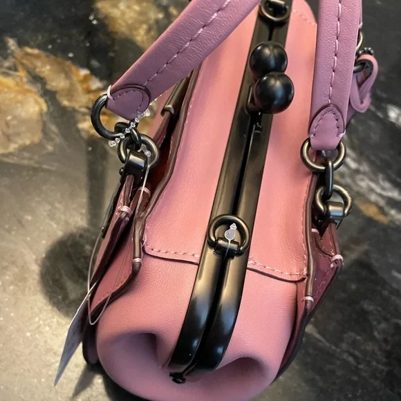 💖Coach purse & matching bracelet!!! - Picture 6 of 13